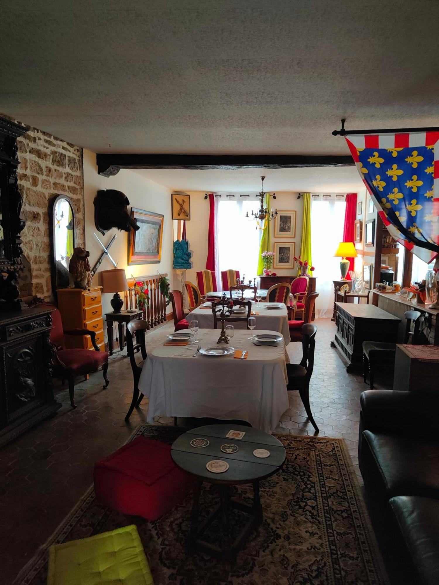 La Taniere Des Tanneries Bed & Breakfast Tonnerre Bagian luar foto